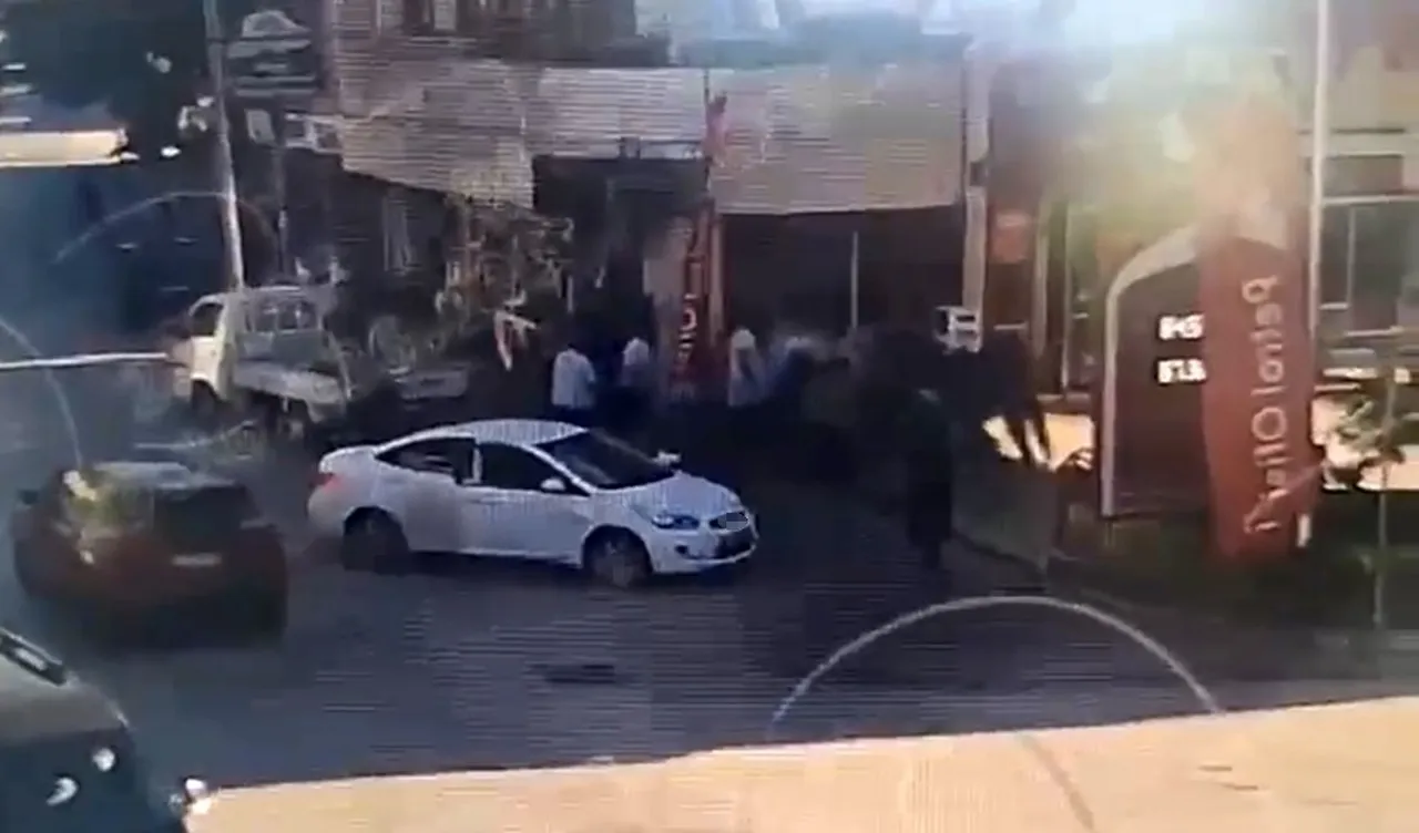 Bursa'da ortalık karıştı! Özel harekat ve çevik kuvvet mahalleye indi