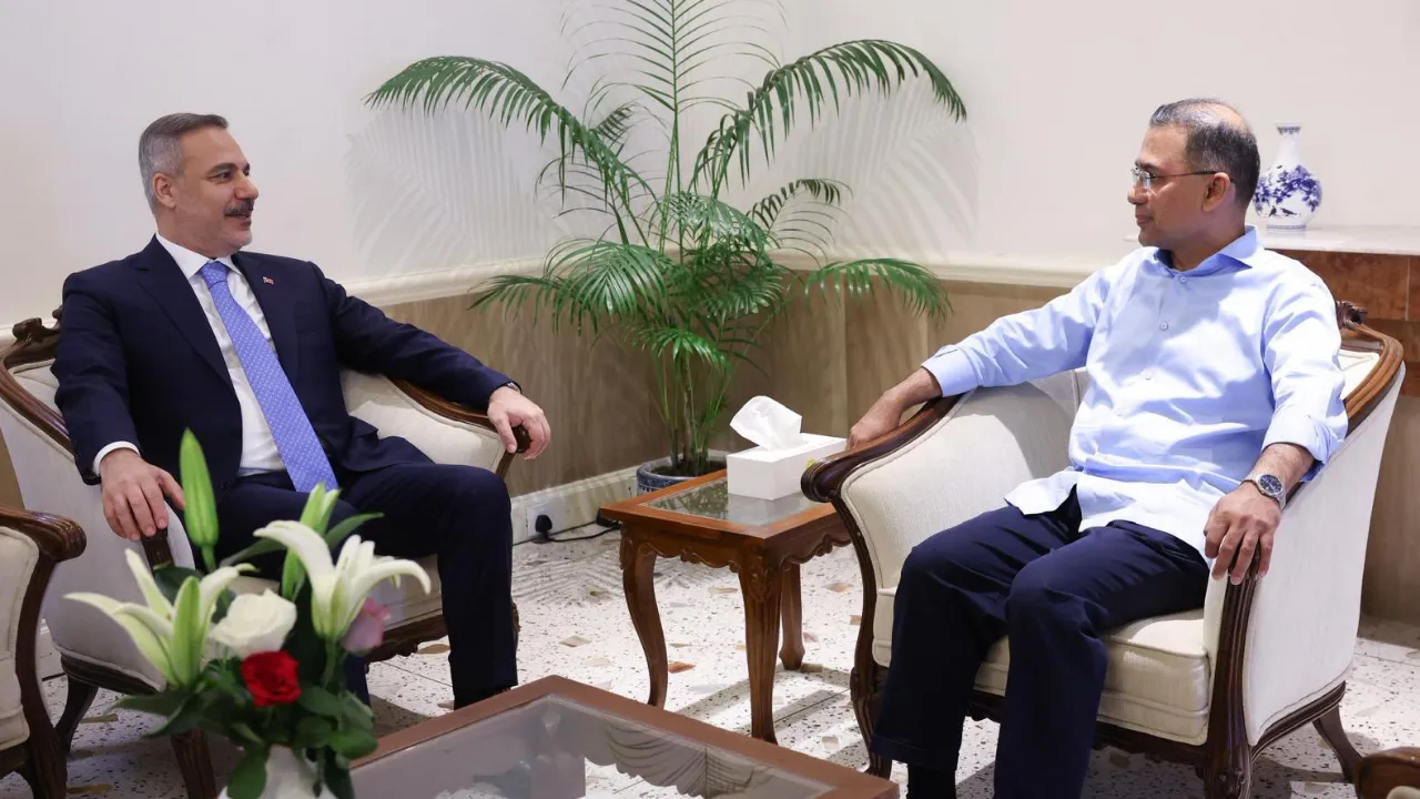 Dışişleri Bakanı Hakan Fidan, Bangladeş Başbakanı Rahman ile görüştü