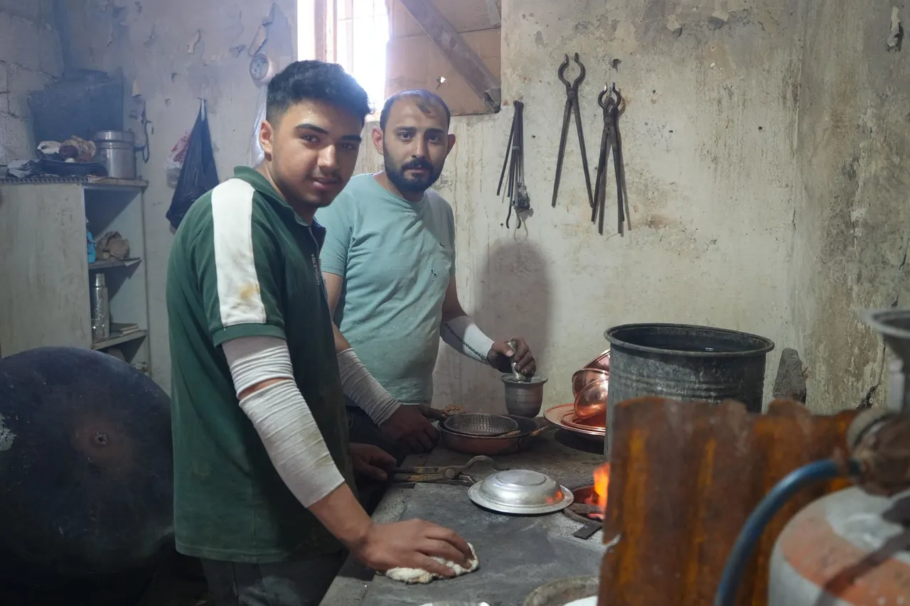 Ekmek parası uğruna 100 derece sıcaklıkta çalışıyorlar! İşte o ilin emekçileri..
