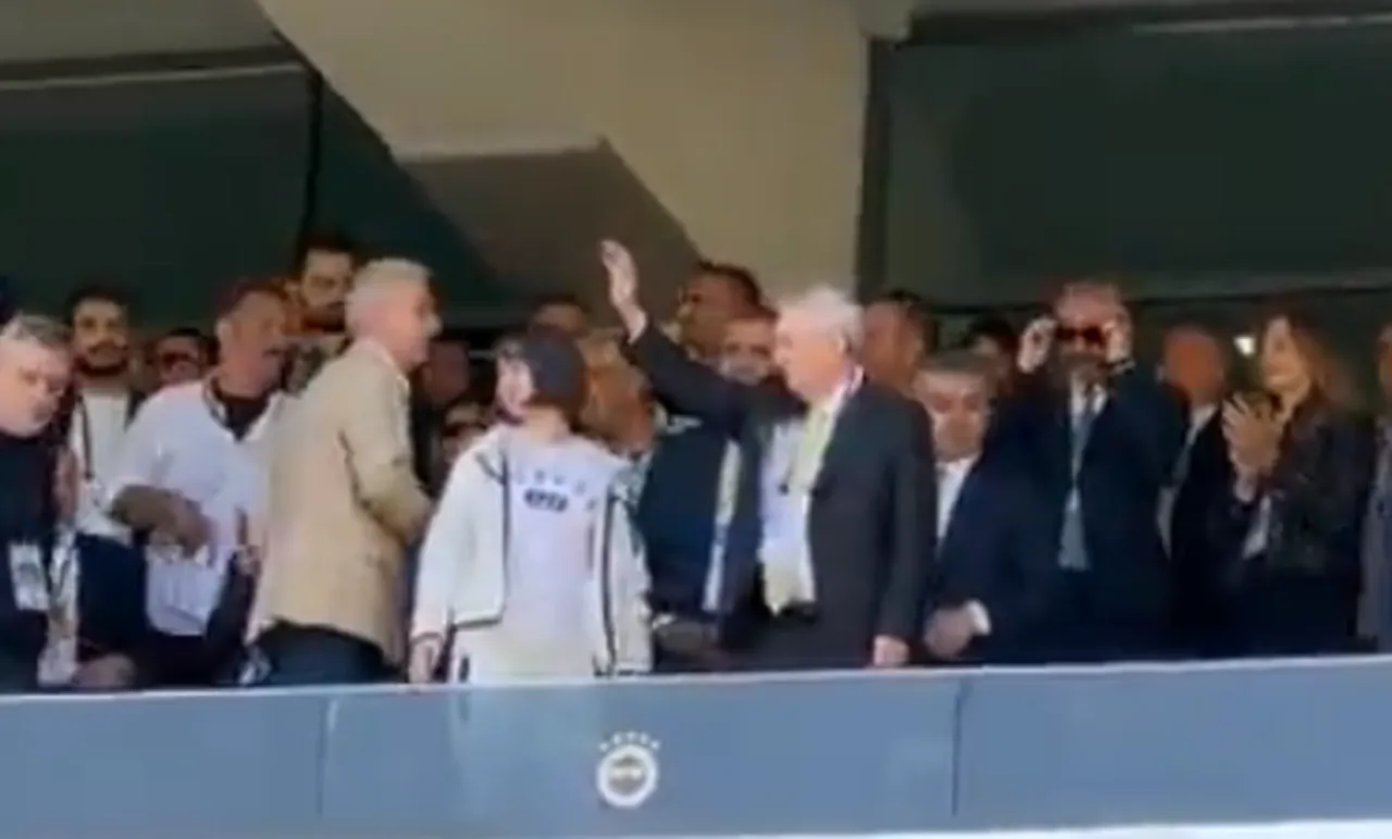 Başkan adayı Aziz Yıldırım, kongreye geldi