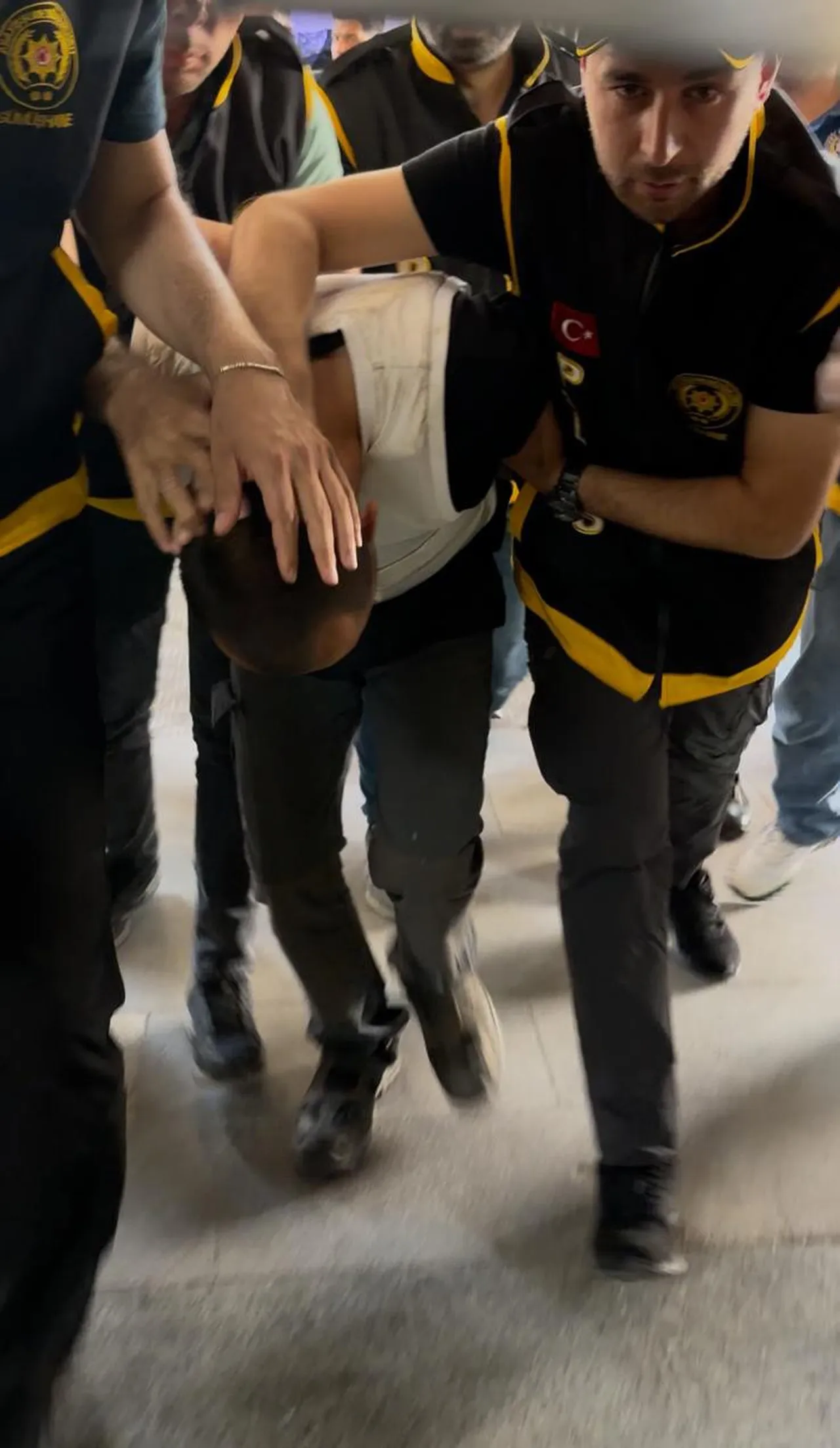 Gümüşhane'de 6 aylık bebeğinin annesini odunla katletmişti: Cani koca 96 saat sonra yakalandı