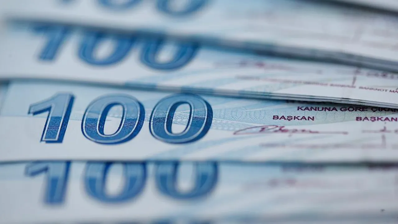 İşveren, çalışanın mesajını okudu, Yargıtay frene bastı! 'Şirket telefonu' davasında tazminat kararı
