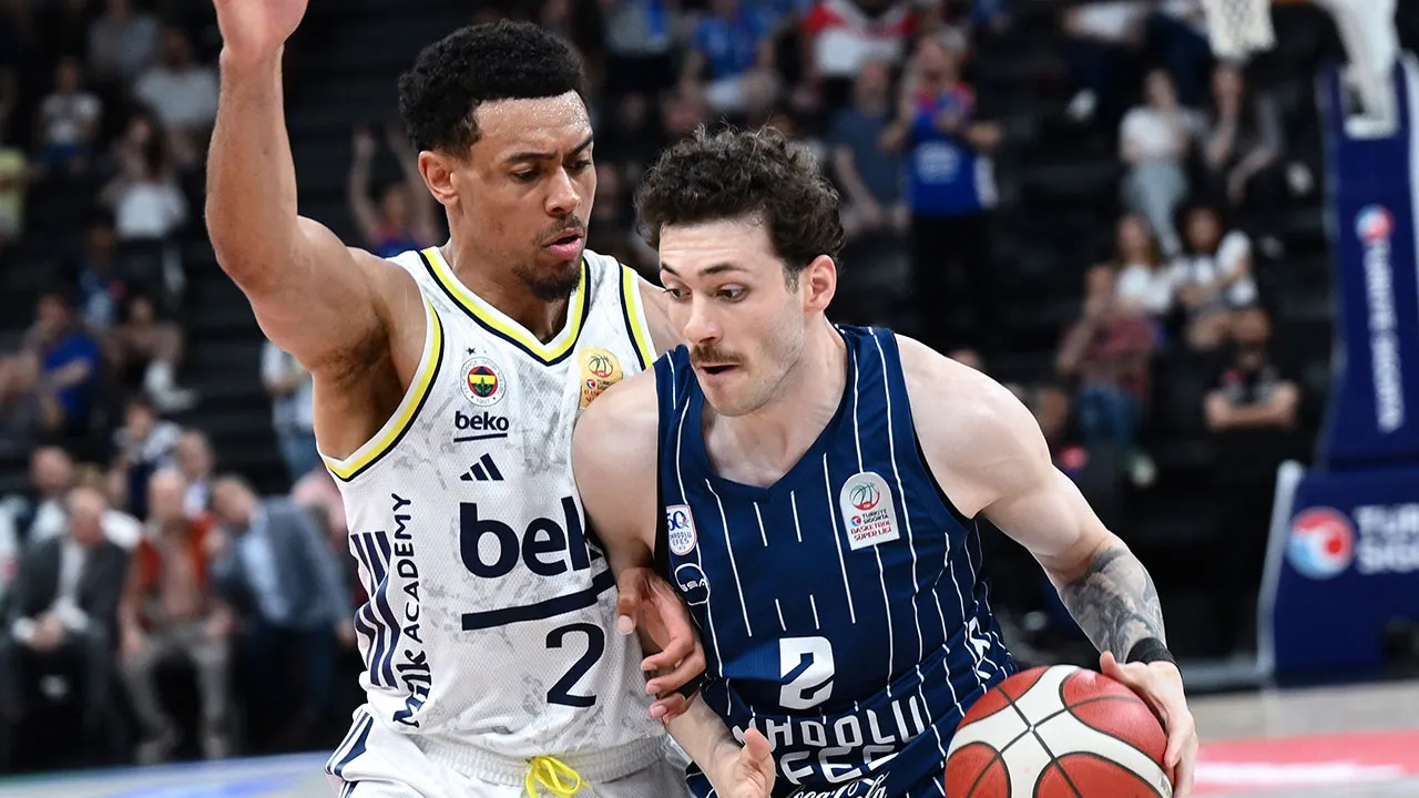 Anadolu Efes'i eleyen Fenerbahçe Beko, ilk finalist oldu!
