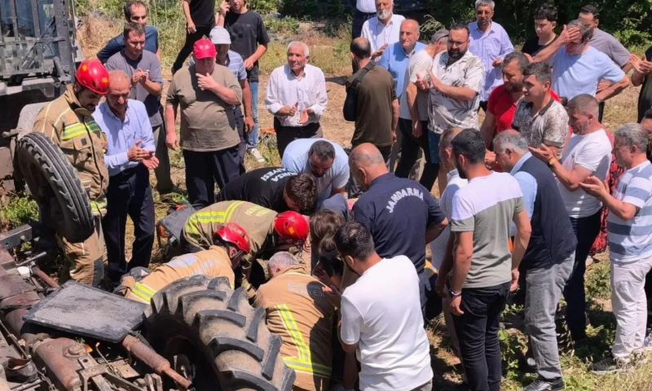 Feci kaza: Traktör köprüden düştü, herkes seferber oldu