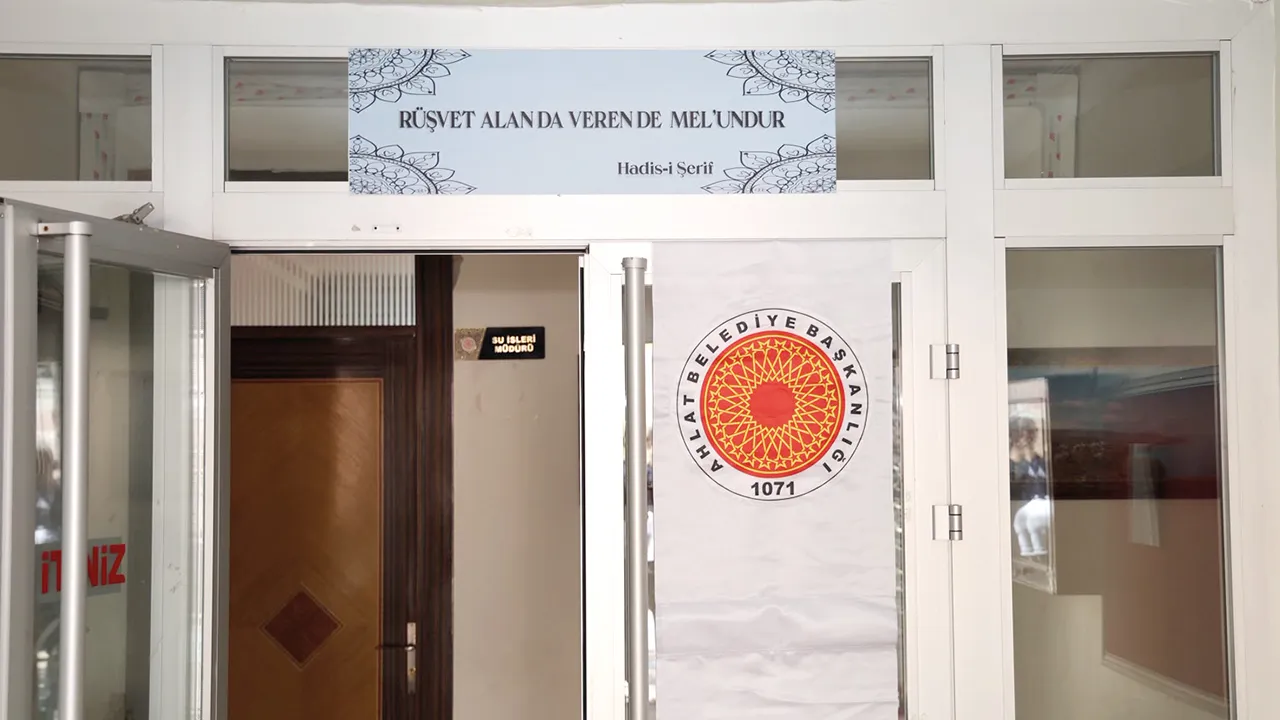 “İsraf” denilen Ahlat Külliyesi’nde bakın ne yapılıyormuş!