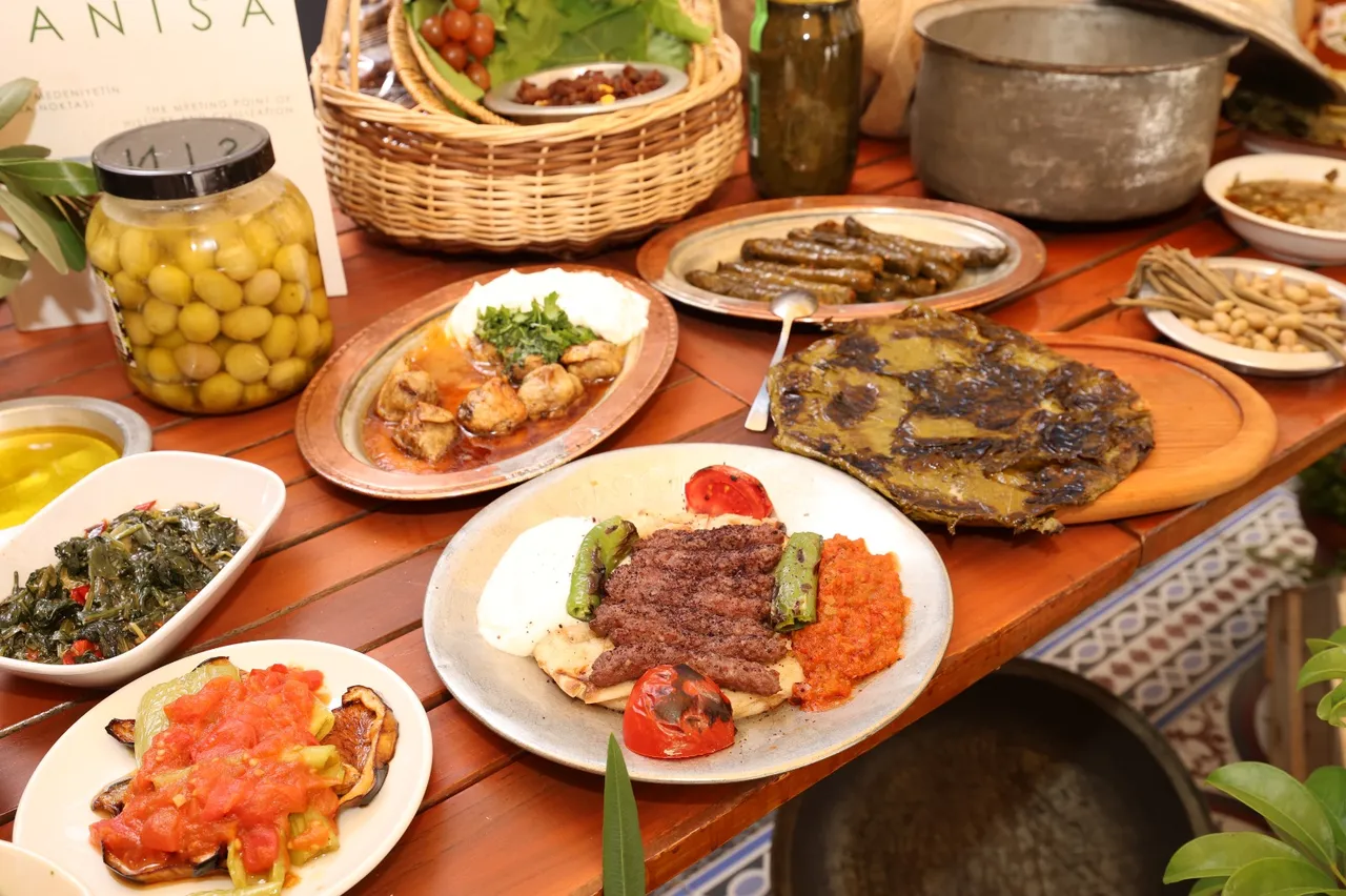 Manisa kebabı damgasını vurdu! Kültür Yolu Festivalinin yıldız lezzetine yoğun ilgi