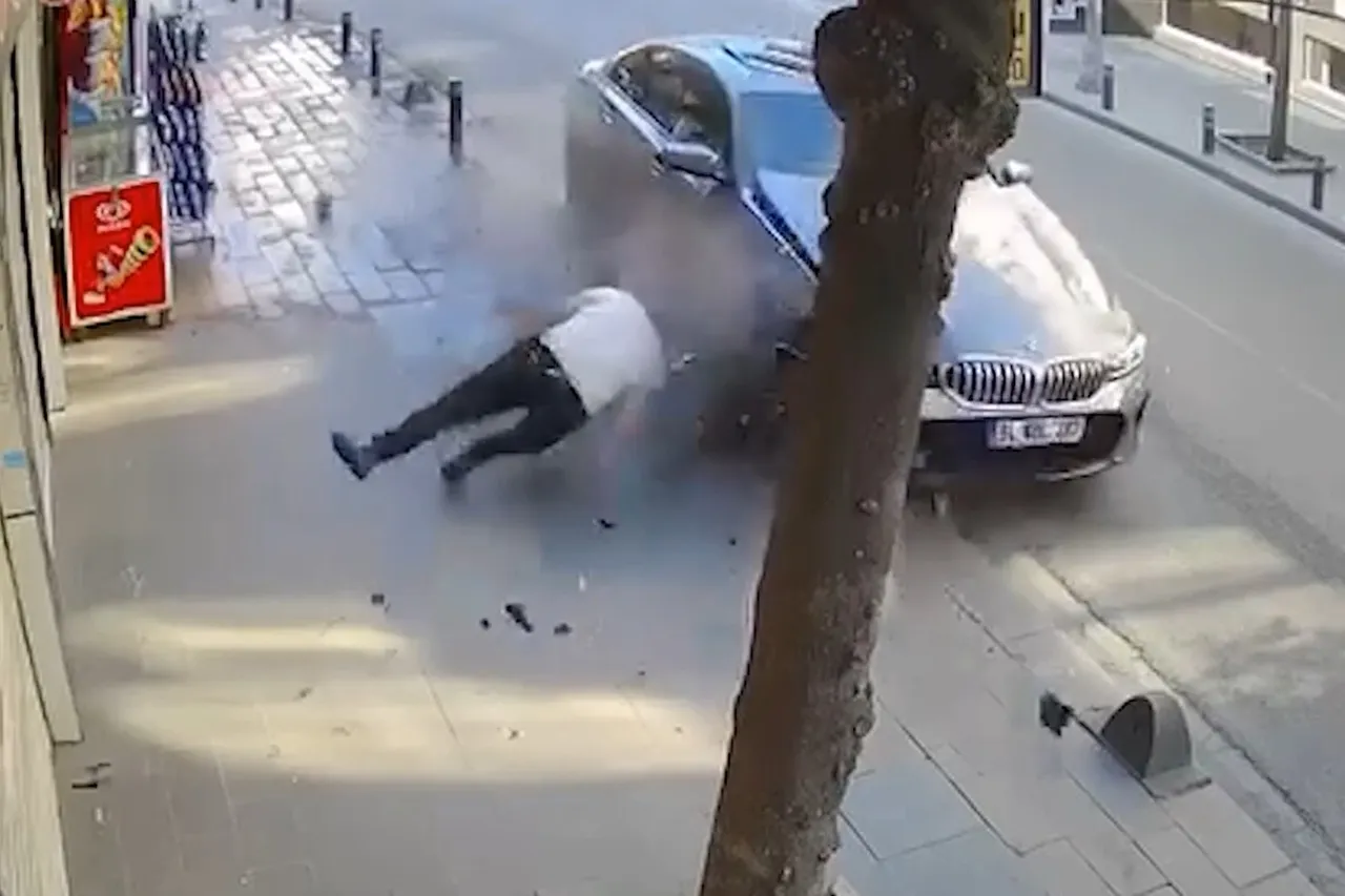 Arabası ile kaldırımdaki esnafı ezdi! Şoförün tepkisi şoke etti