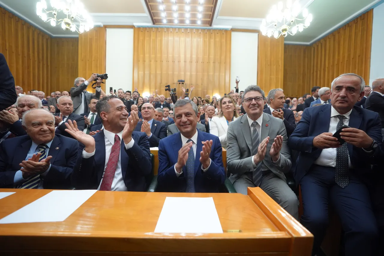 Çift başlı CHP! Kriz dolu bir hafta daha başlıyor
