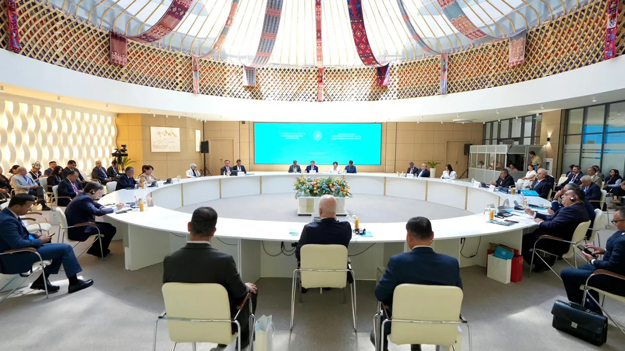 Eğitim Bakanları, Kazakistan'da toplandı: Ortak kitap için süreç tamamlandı