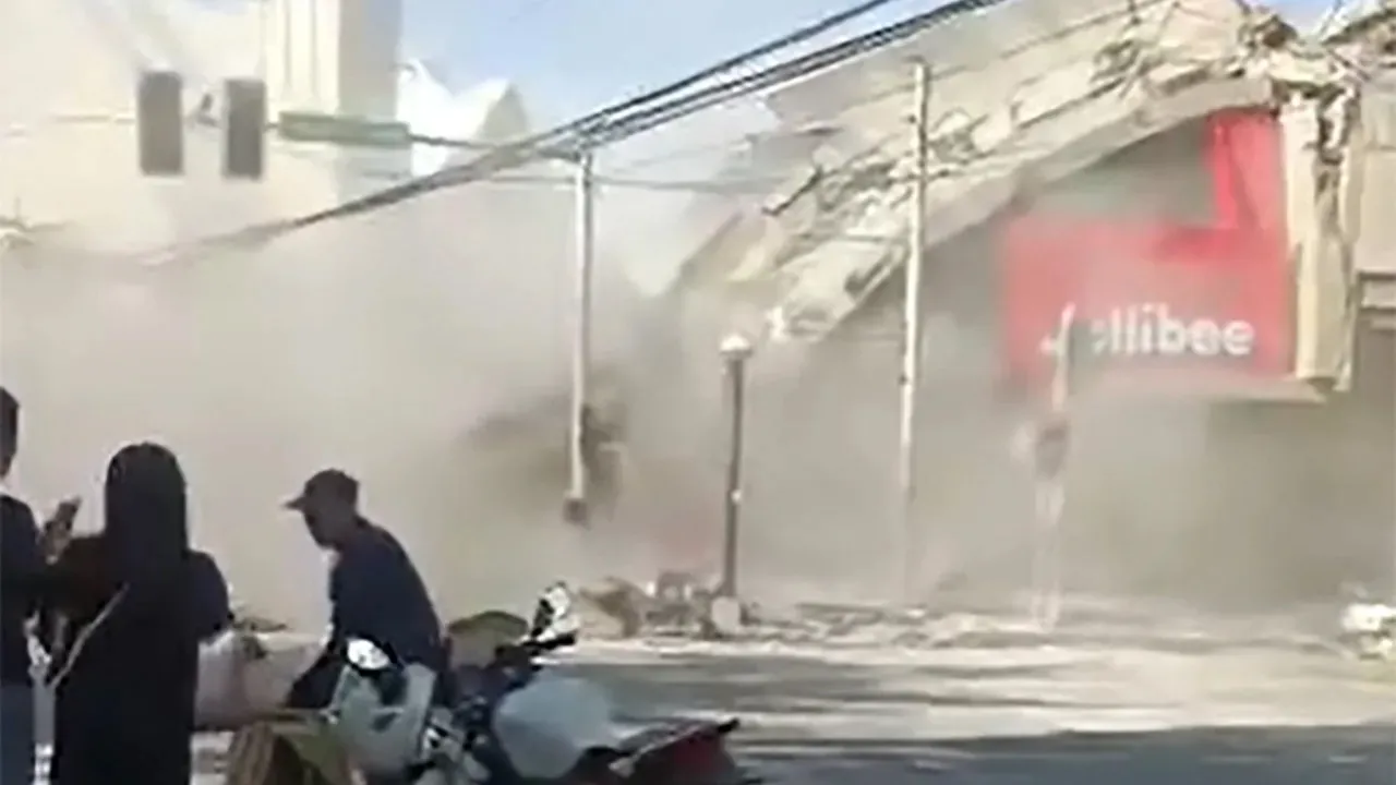 Filipinler 7.8'lik depremle sallandı! Birçok ülke için tsunami uyarısı yapıldı 