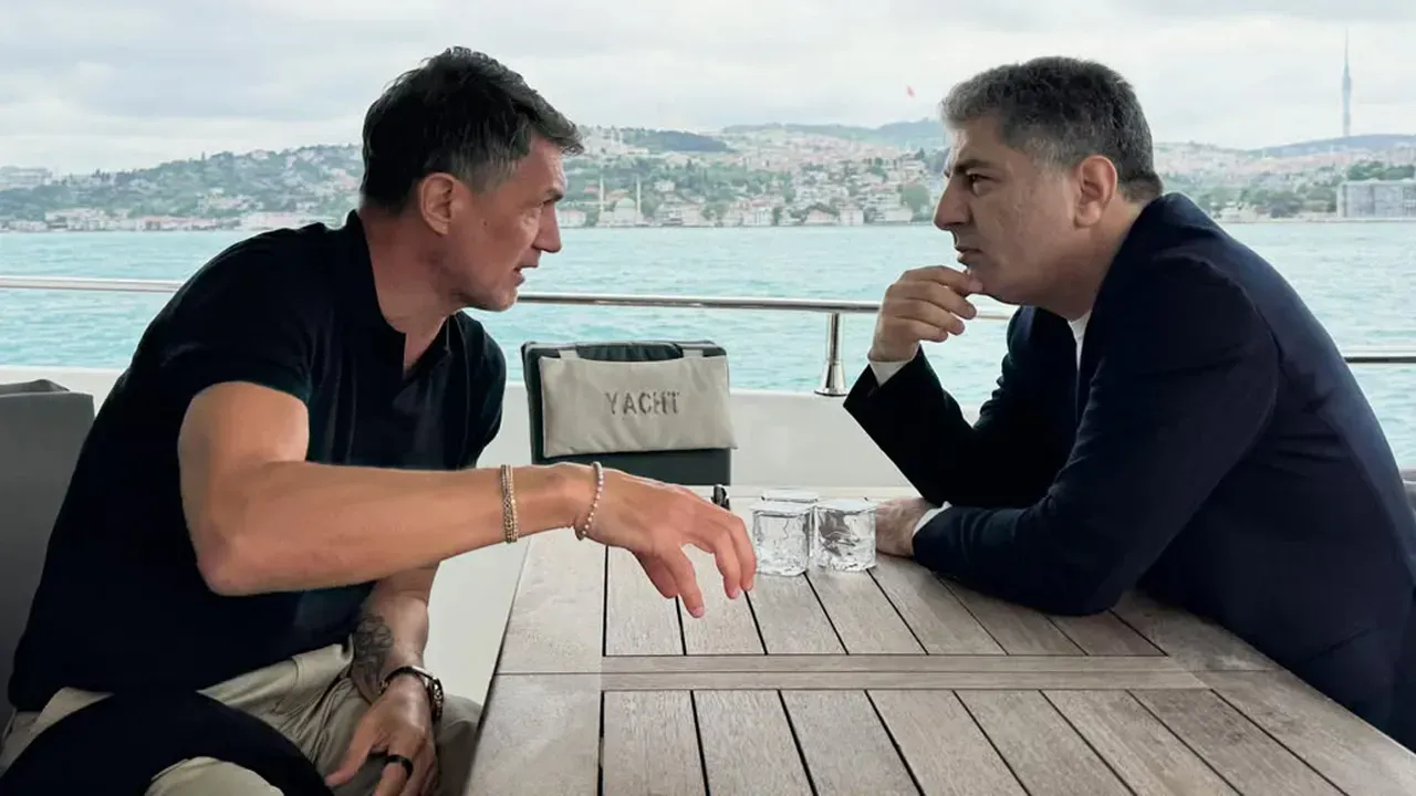 SAFİ'YE MALDINI ŞOKU!