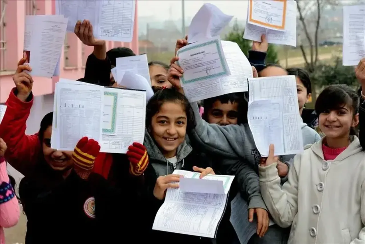 Karneler ne zaman dağıtılacak, 12 Haziran yaz tatili başlıyor mu? İşte 2026 yaz tatili tarihi