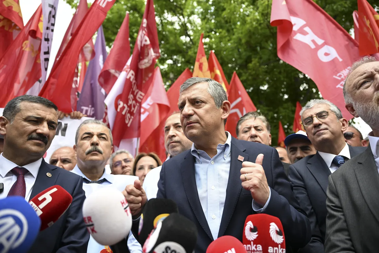 Özel, CHP’nin içini boşaltacak! Devrik genel başkan, "baba ocağı" dediği partisini terk ediyor