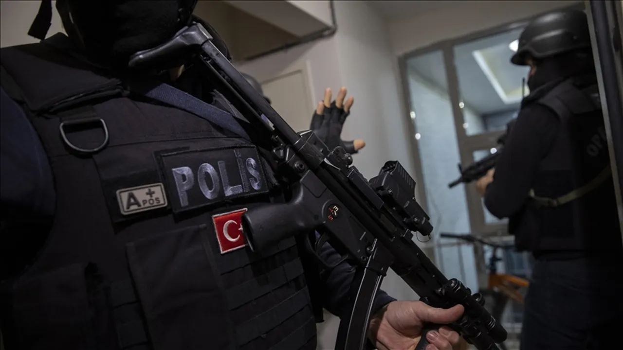 Barış Boyun suç örgütüne 7 ilde neşter! 113 adreste 45 şüpheli yakalandı