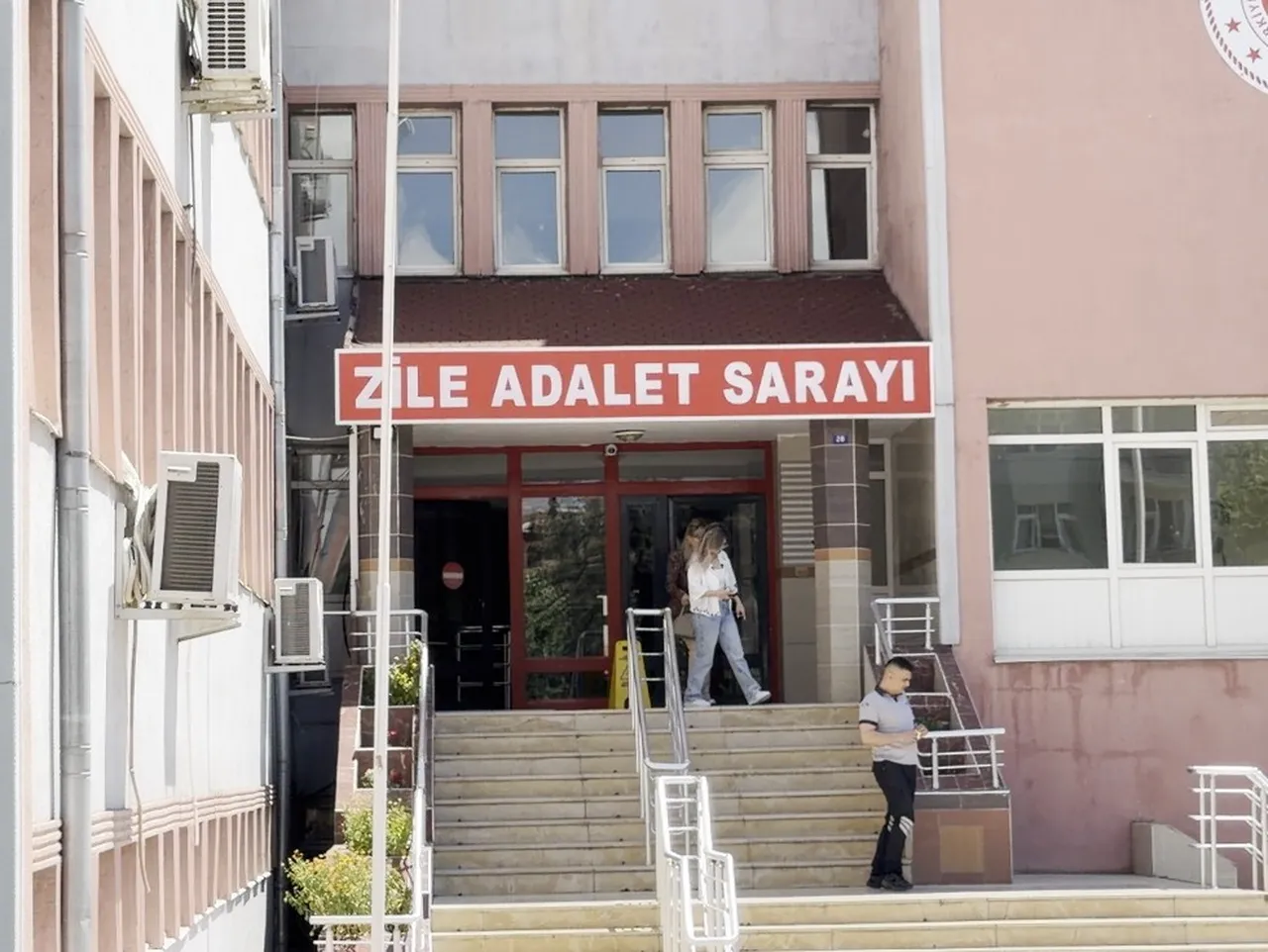 Genç kadın evinde ölü bulundu! Annesi ve kardeşleri tutuklandı