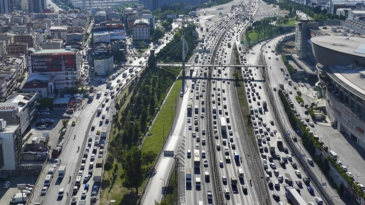 İstanbul Valiliğinden yeni yangın tedbirleri! 39 ilçeye tek tek gönderildi