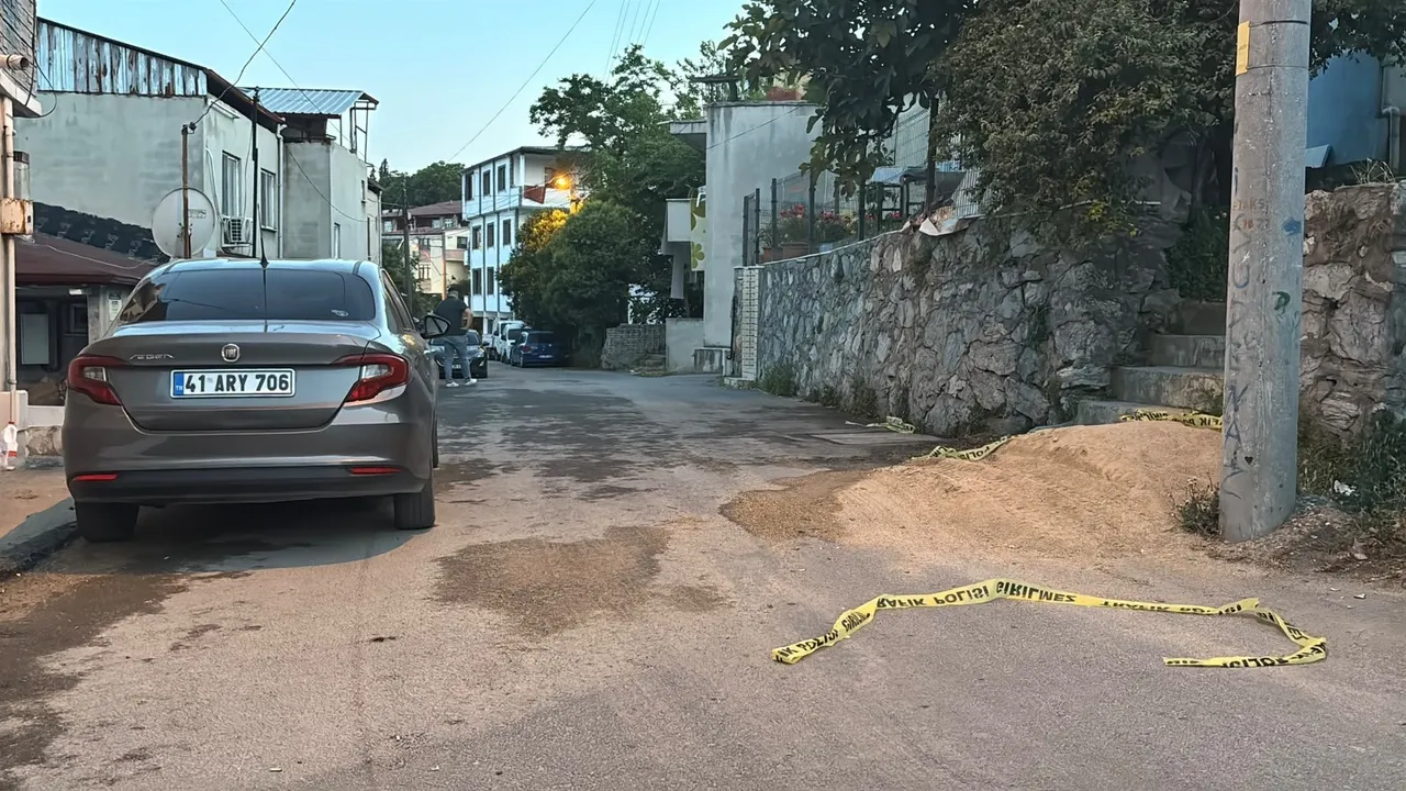 Kocaeli'de eşini sokak ortasında öldüren katil zanlısının ifadesi kan dondurdu: 5 yaşındaki çocuğumu gördüğüm için durdum