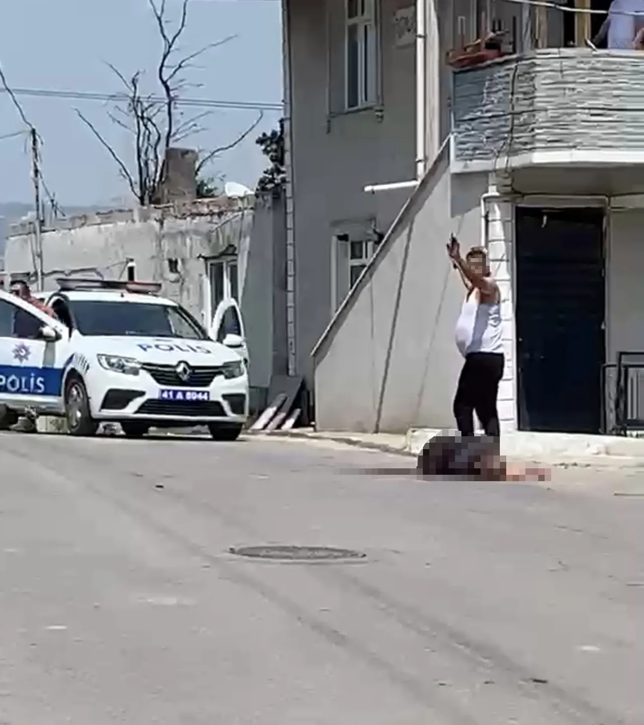 Kocaeli'de eşini sokak ortasında öldüren katil zanlısının ifadesi kan dondurdu: 5 yaşındaki çocuğumu gördüğüm için durdum