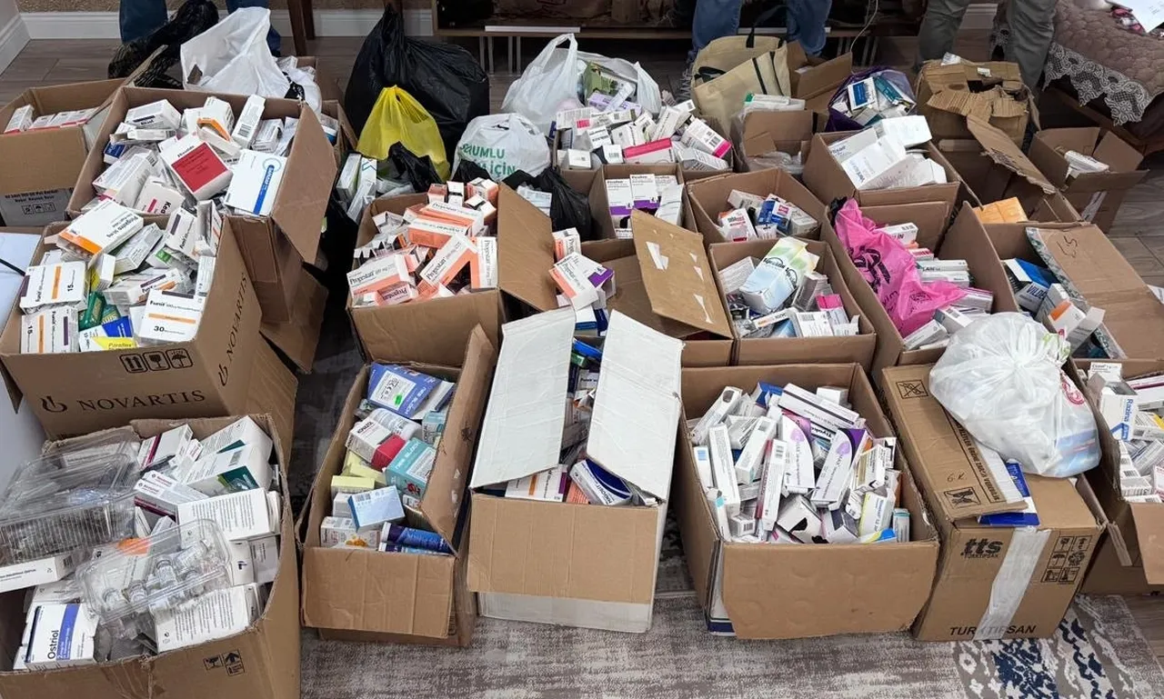 'Sahte doktor' kıskıvrak yakalandı! Evinden çıkanlar herkesi şaşırttı
