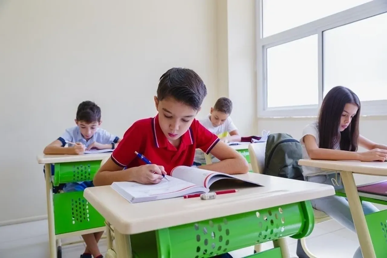 1 sınıf kayıtları ne zaman başlıyor, ilkokul kaydı nasıl ve nereden yapılır? 2026-2027 1. sınıf ve anasınıfı (okul öncesi) kayıt tarihleri