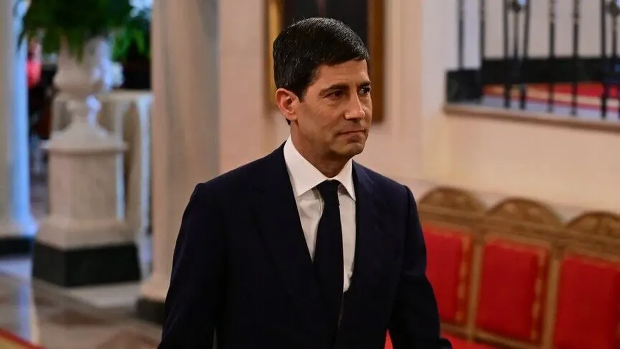 Altın ve doların gözü Fed'de! Warsh'tan faiz konusunda kritik mesaj