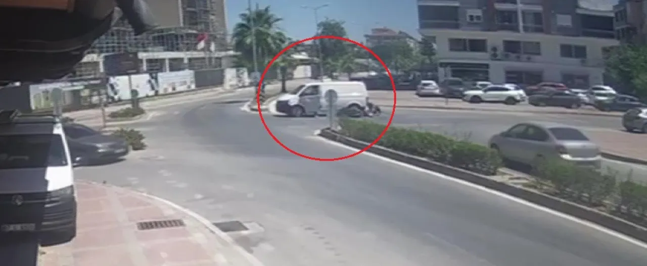 Kamyonete çarpmamak için ani fren yaptı! Devrilen motosikletiyle sürüklendi
