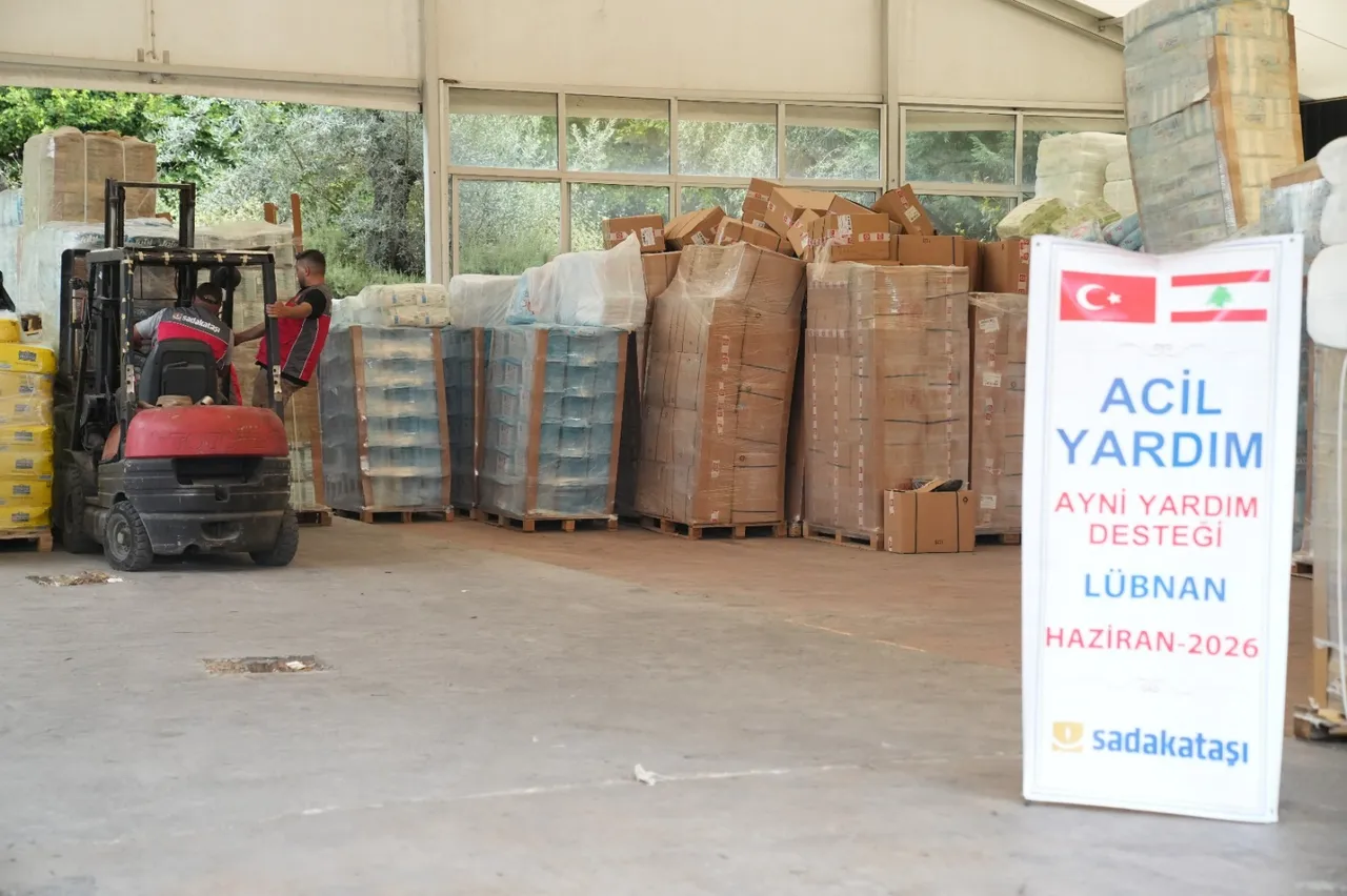 Sadakataşı öncülüğünde Lübnan’a 30 konteyner insani yardım malzemesi ulaştırıldı