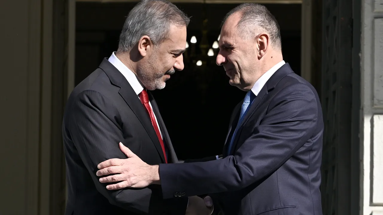 Yunan diplomatın "Bakan Gerapetritis, Hakan Fidan’a yalvardı" feryadının arkasındaki kirli kumpas ifşa oldu