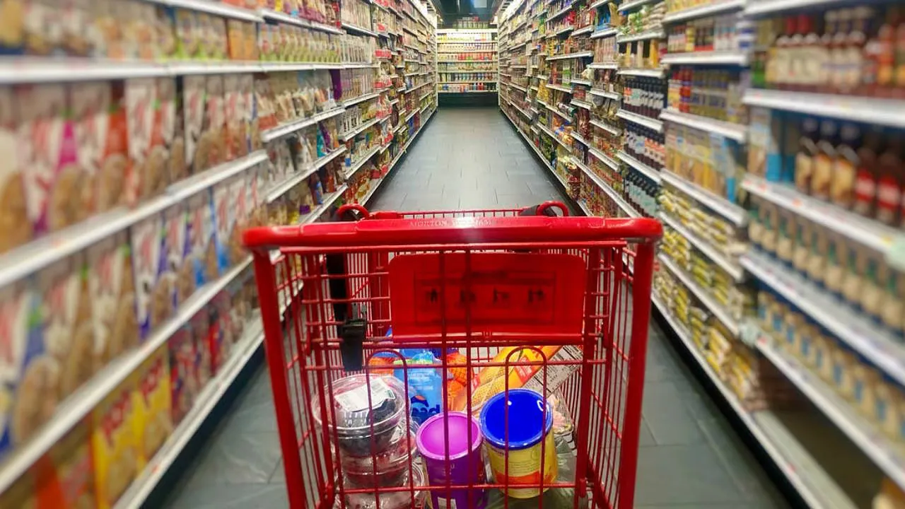 Zincir market tepkisi! Rekabet yok ortak fiyat belirliyorlar
