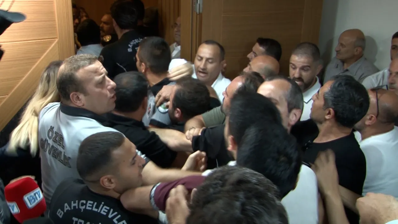 15 Temmuz'a 'tiyatro' dediler, ortalık karıştı! Şehit ailelerinden CHP'li üyelere sert tepki