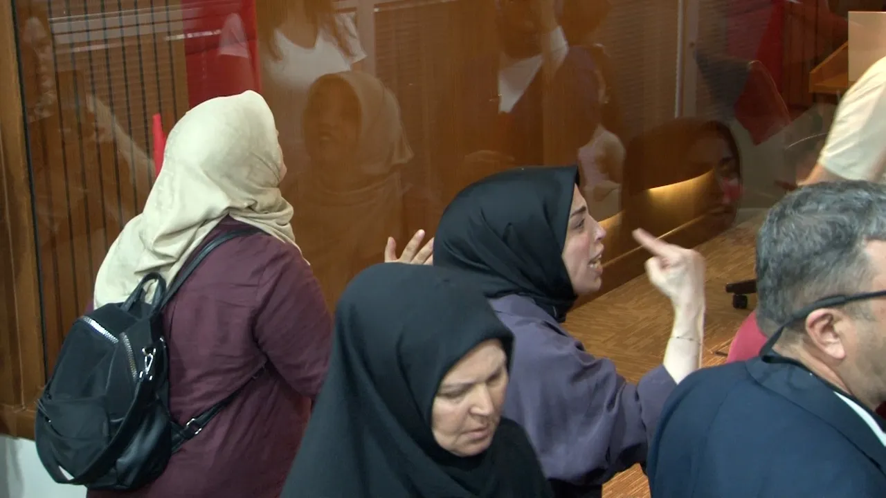 15 Temmuz'a 'tiyatro' dediler, ortalık karıştı! Şehit ailelerinden CHP'li üyelere sert tepki