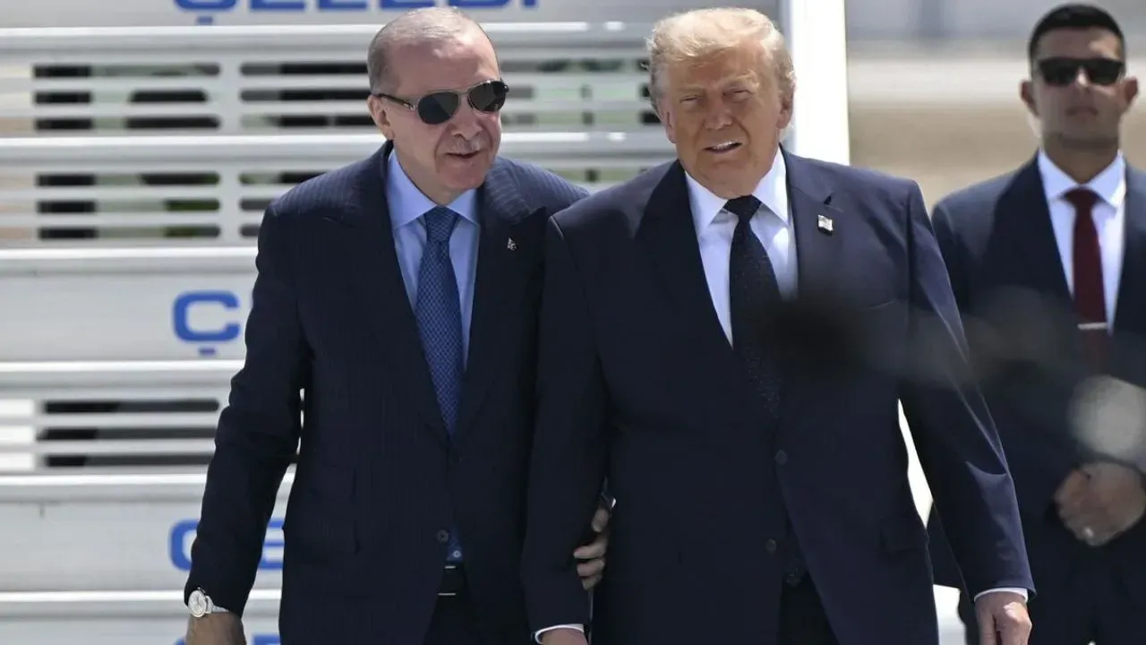 BEYAZ SARAY PAYLAŞTI