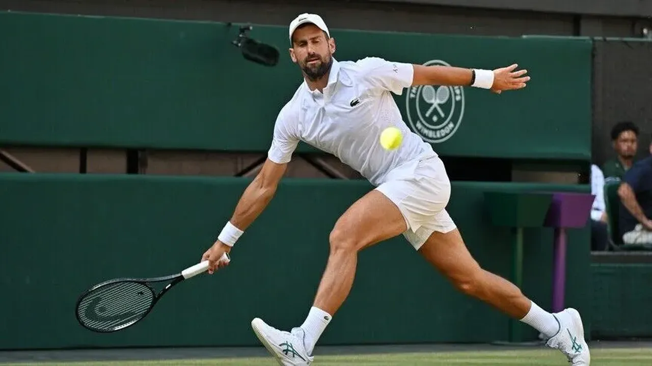 Jannik Sinner-Novak Djokovic maçı hangi kanalda, saat kaçta? 2026 Wimbledonda yarı final mücadelesi