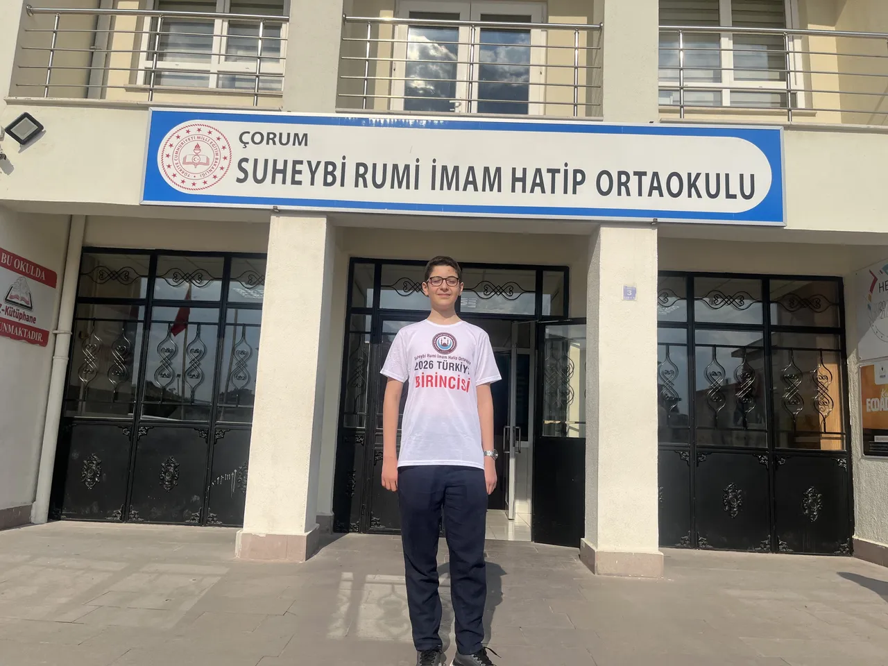 LGS’de Türkiye birincisi olan öğrenci başarıya giden yolu anlattı