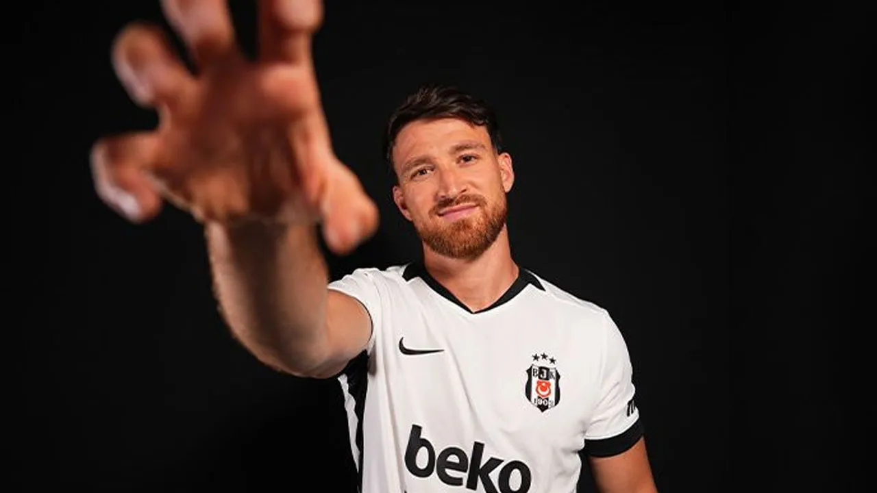 Salih Özcan'dan Beşiktaş taraftarına söz: 