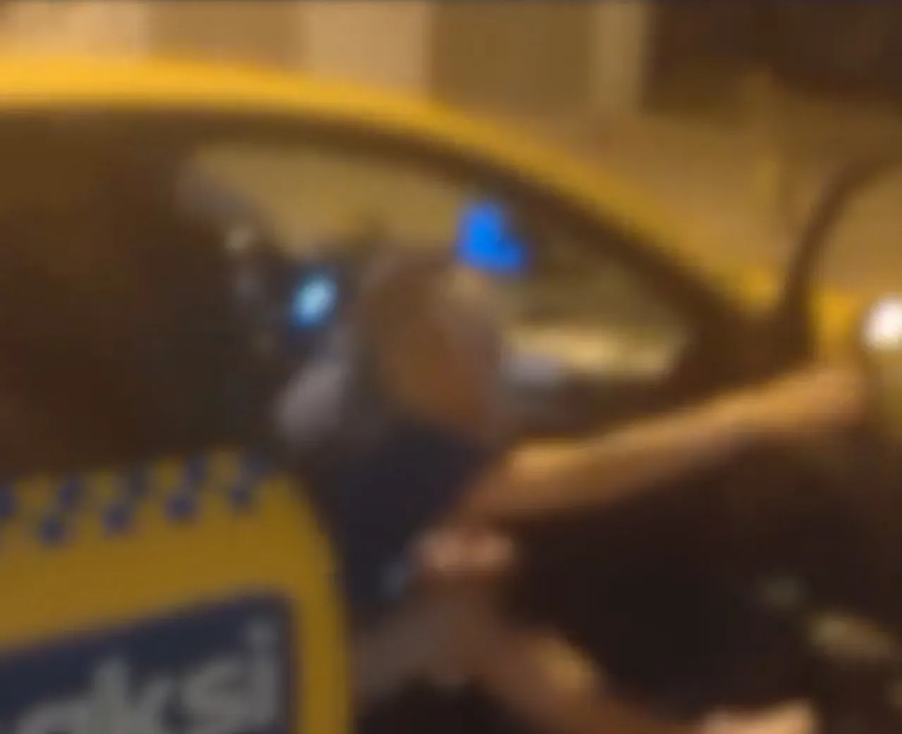 Taksicilik de yapan oyuncu kabusu yaşadı! Saldırıya uğradı, şikayetçi oldu