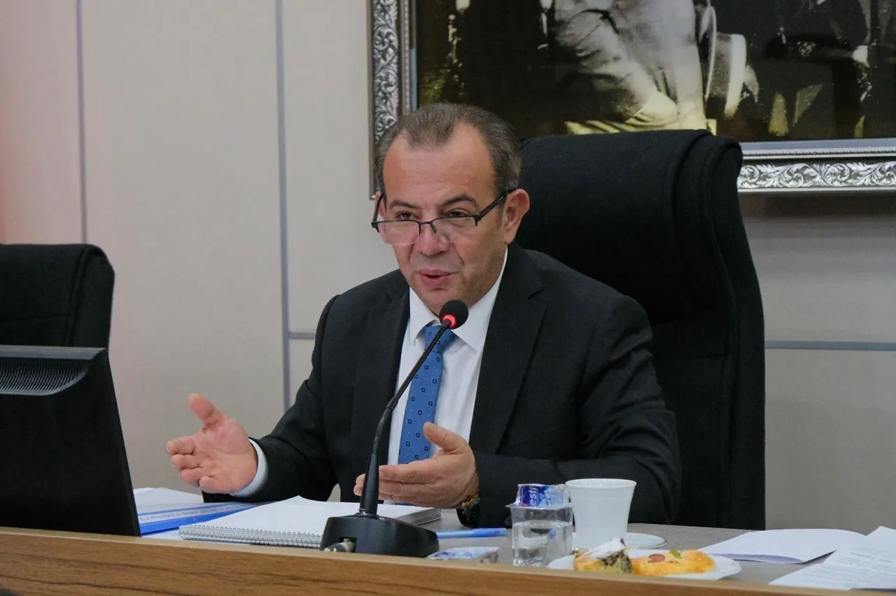 Tanju Özcan