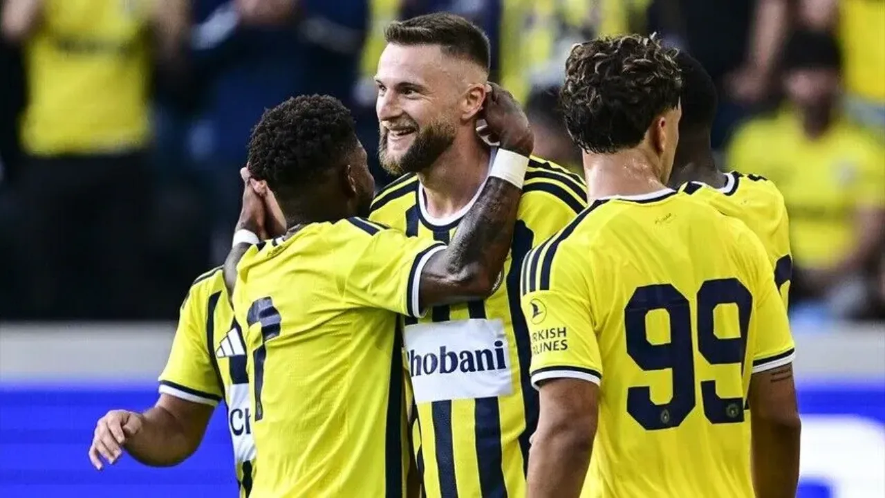 Fenerbahçe- Pogon Szczecin hazırlık maçı hangi kanalda, nereden izlenir? FB hazırlık maçı yayın bilgileri