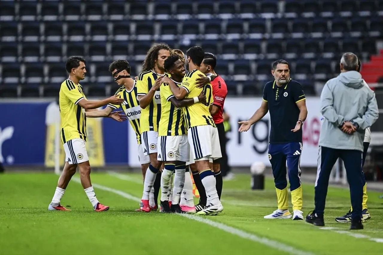 Fenerbahçe- Pogon Szczecin hazırlık maçı hangi kanalda, nereden izlenir? FB hazırlık maçı yayın bilgileri