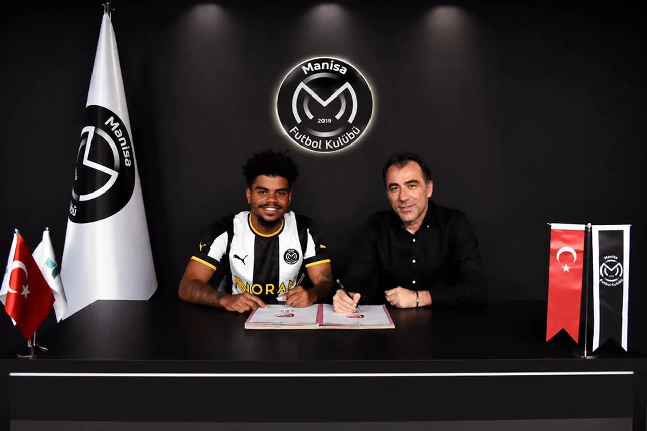 Noha Lemina'nın imza töreninden