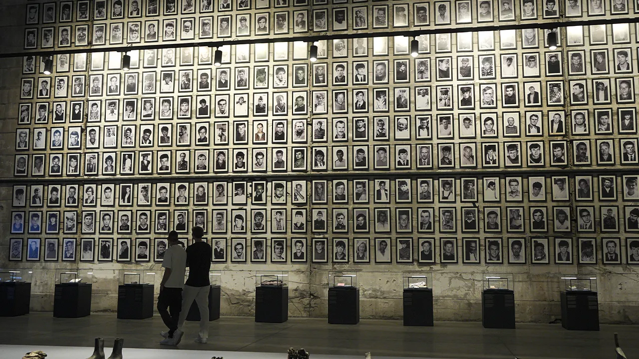 Türkiye'nin desteğiyle kuruldu! Srebrenitsa Soykırımı'nın yıl dönümünde müzeye ziyaretçi akını