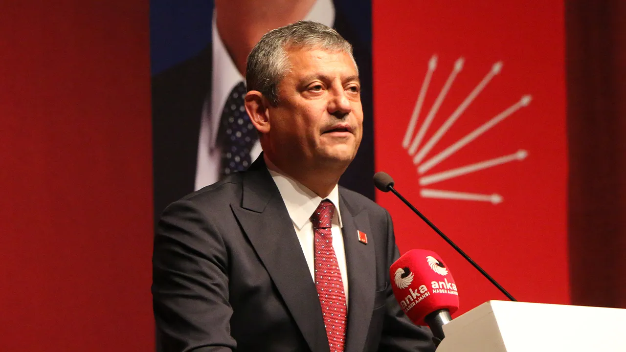 Yeni parti iddialarına cevap verdi! Özgür Özel: "Bazı düğmelere önden bastık"