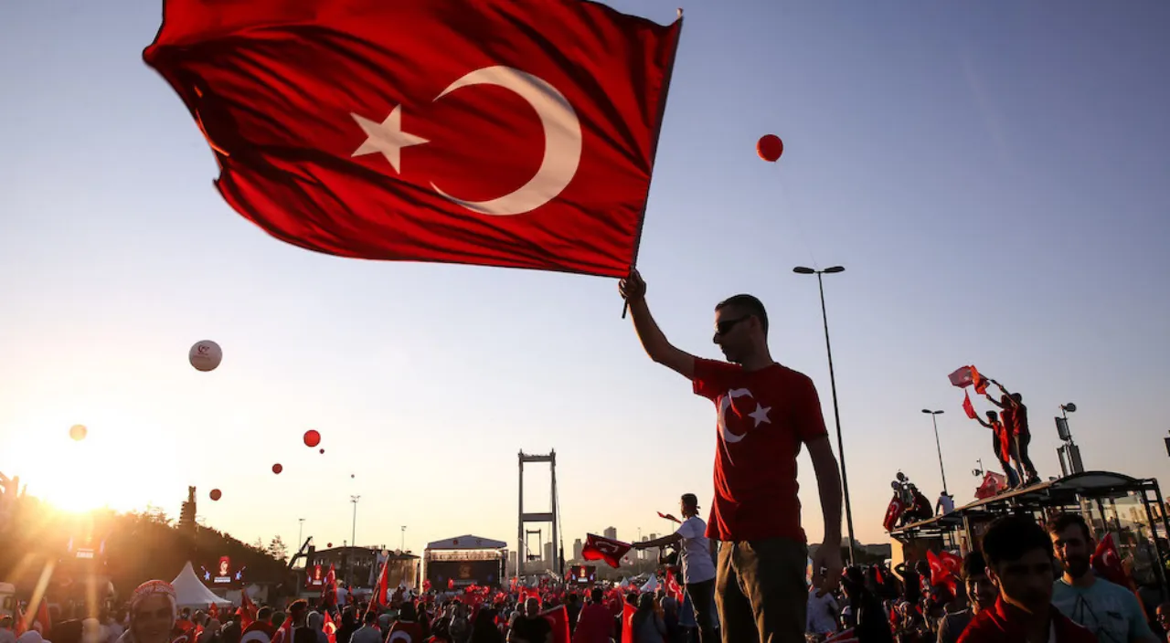 15 Temmuz'da bankalar açık mı, noterler, hastaneler, eczaneler 15 Temmuz'da çalışıyor mu?