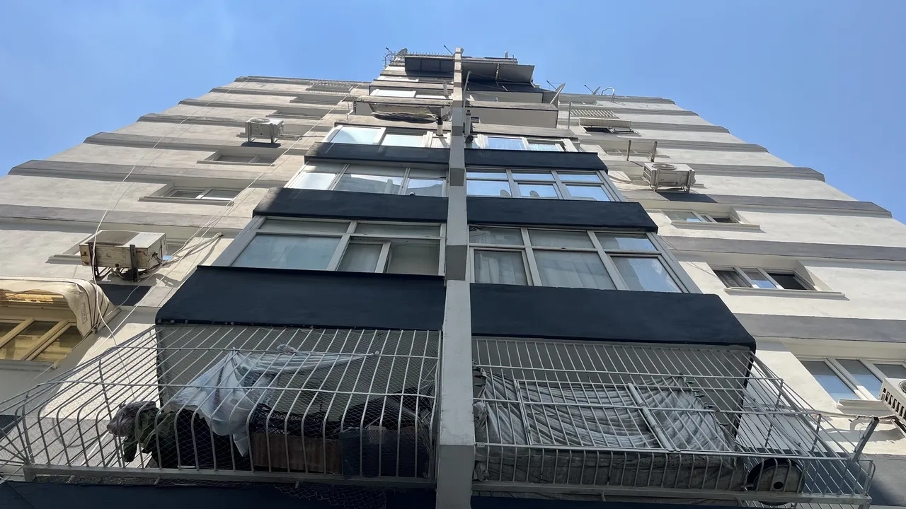 Adana’da çifte dehşet! Önce çekiçle başına vurdu, sonra boğazını bıçakladı