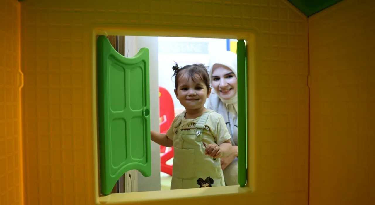 Aile Bakanlığından çalışan annelere yeni destek paketi: Memur çocukları için 7/24 kreş dönemi