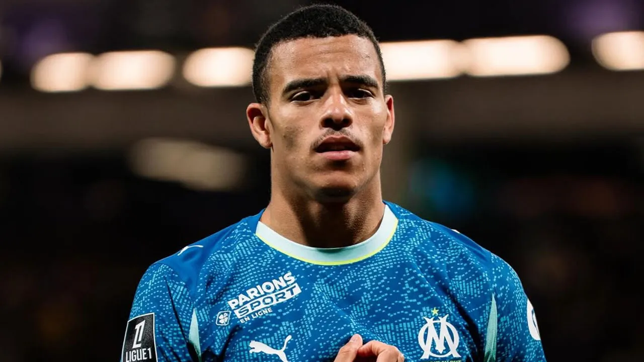 Manchester United'dan Greenwood kararı