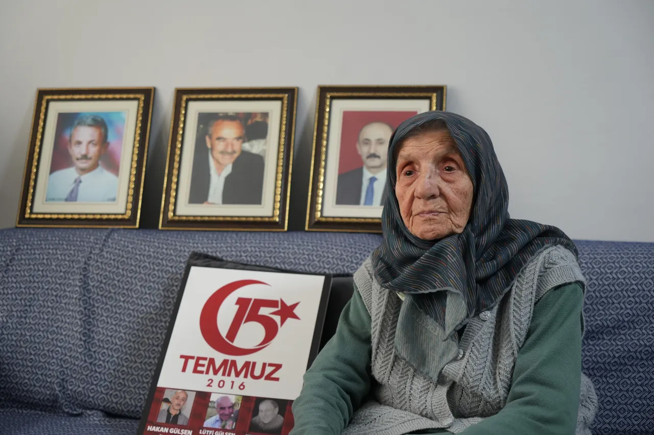15 Temmuz’da 2 oğlu ve damadını şehit verdi! 100 yaşındaki Muzaffer teyzenin acısı 10 yıldır taze: Üç şehide kim dayanır?