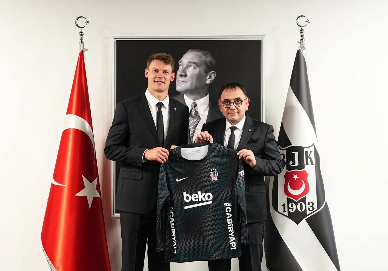 Beşiktaş'ın eski futbolcusu yeni transfere engel olmaya çalıştı