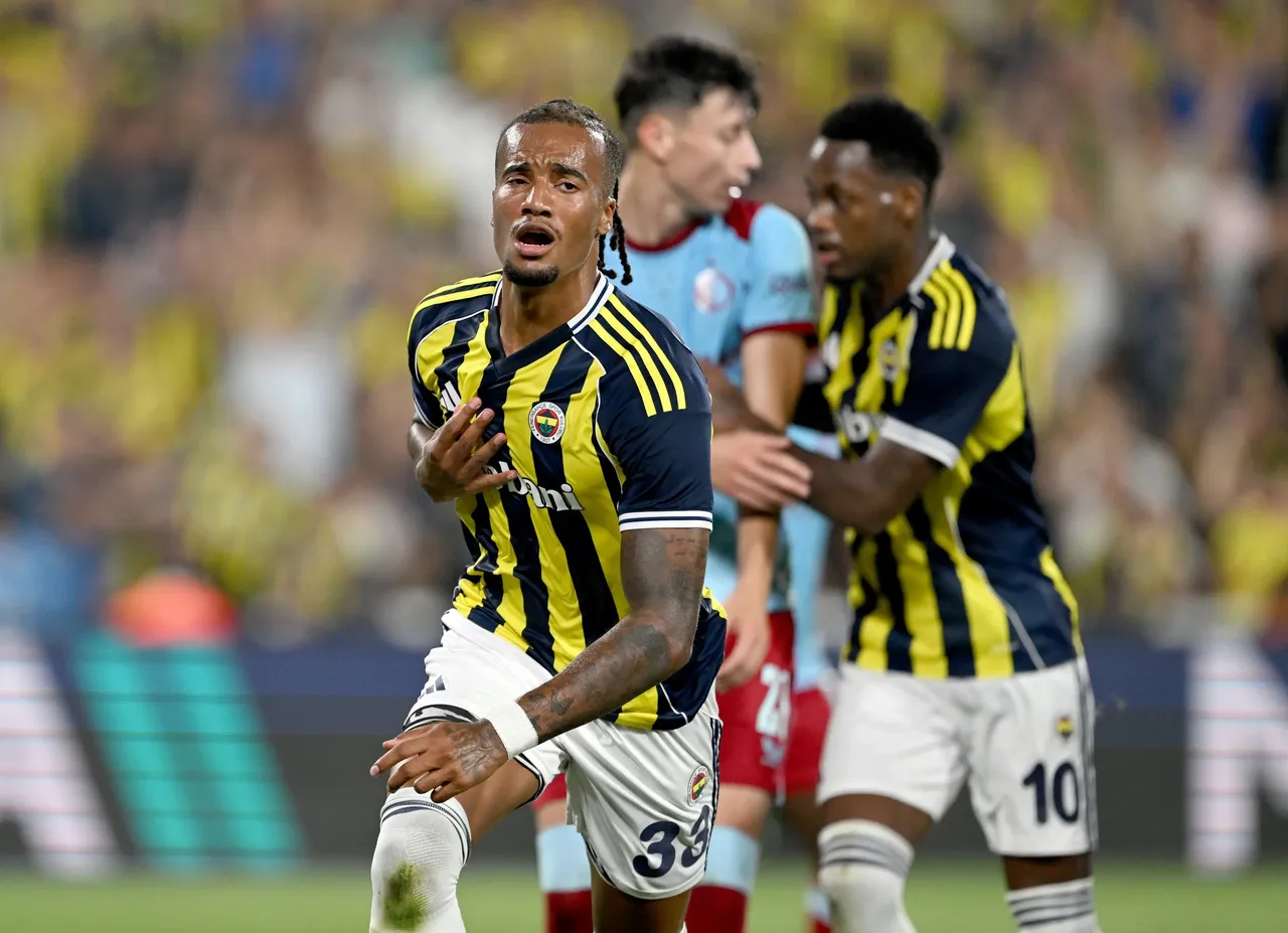 Fenerbahçede ayrılık rüzgarı: 6 isime transfer operasyonu