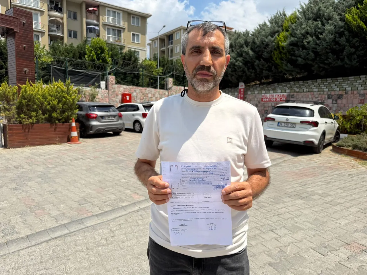 "Haluk Levent beni de dolandırdı" diyerek mahkemeye koştu! 4 daire kaptırmış